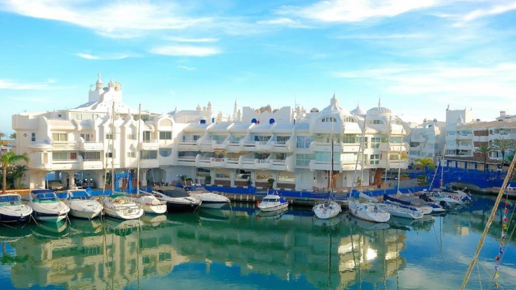 Apartamentos Benalmarina Málaga Eksteriør bilde